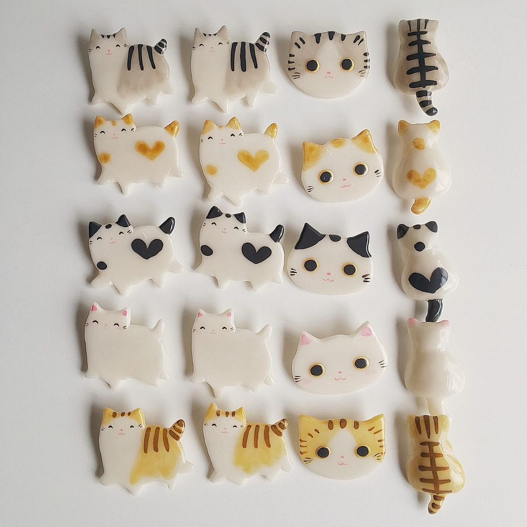 Dede House Brooches