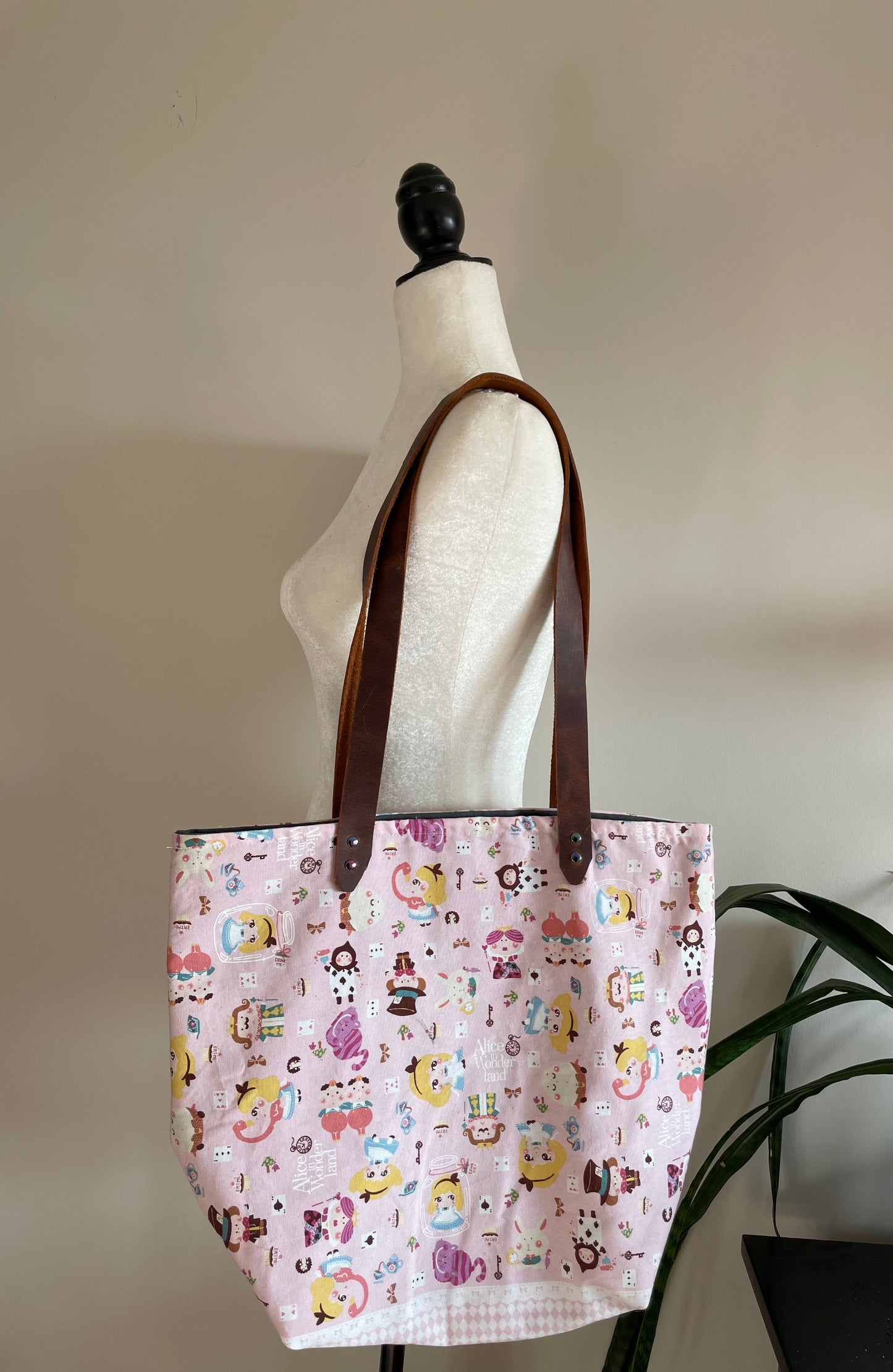 Luxe Tote Bag | Chibi Alice in Wonderland on Pink