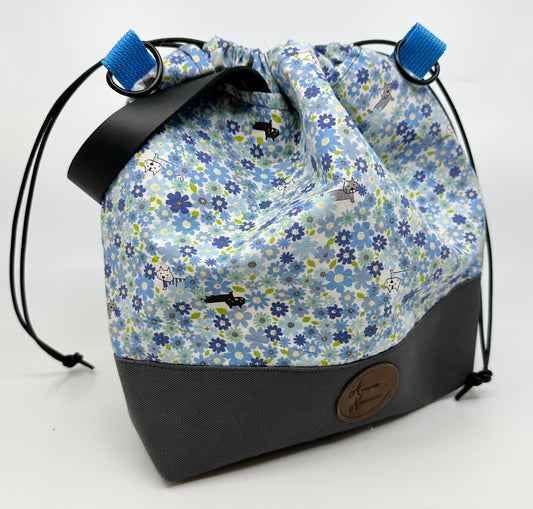 Kato Drawstring Bag | Cat Fabrics Hand-selected in Japan