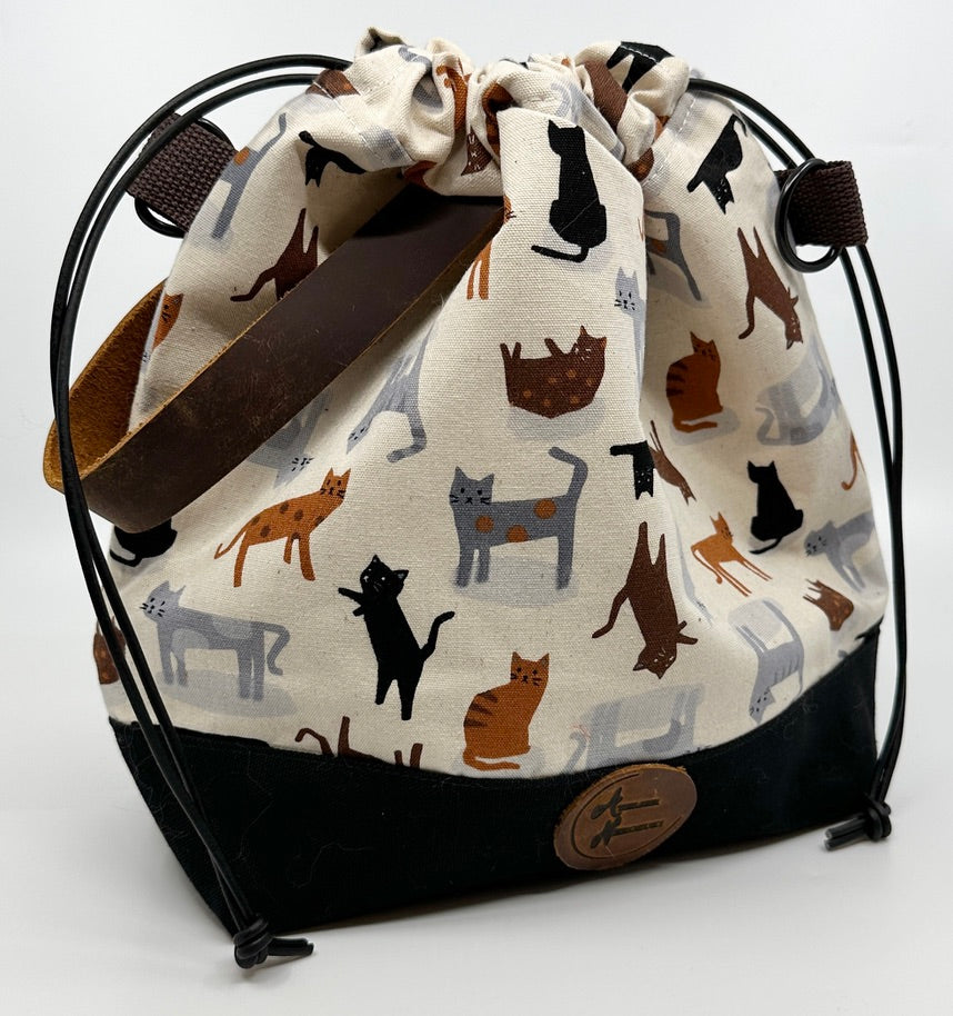 Kato Drawstring Bag | Cat Fabrics Hand-selected in Japan