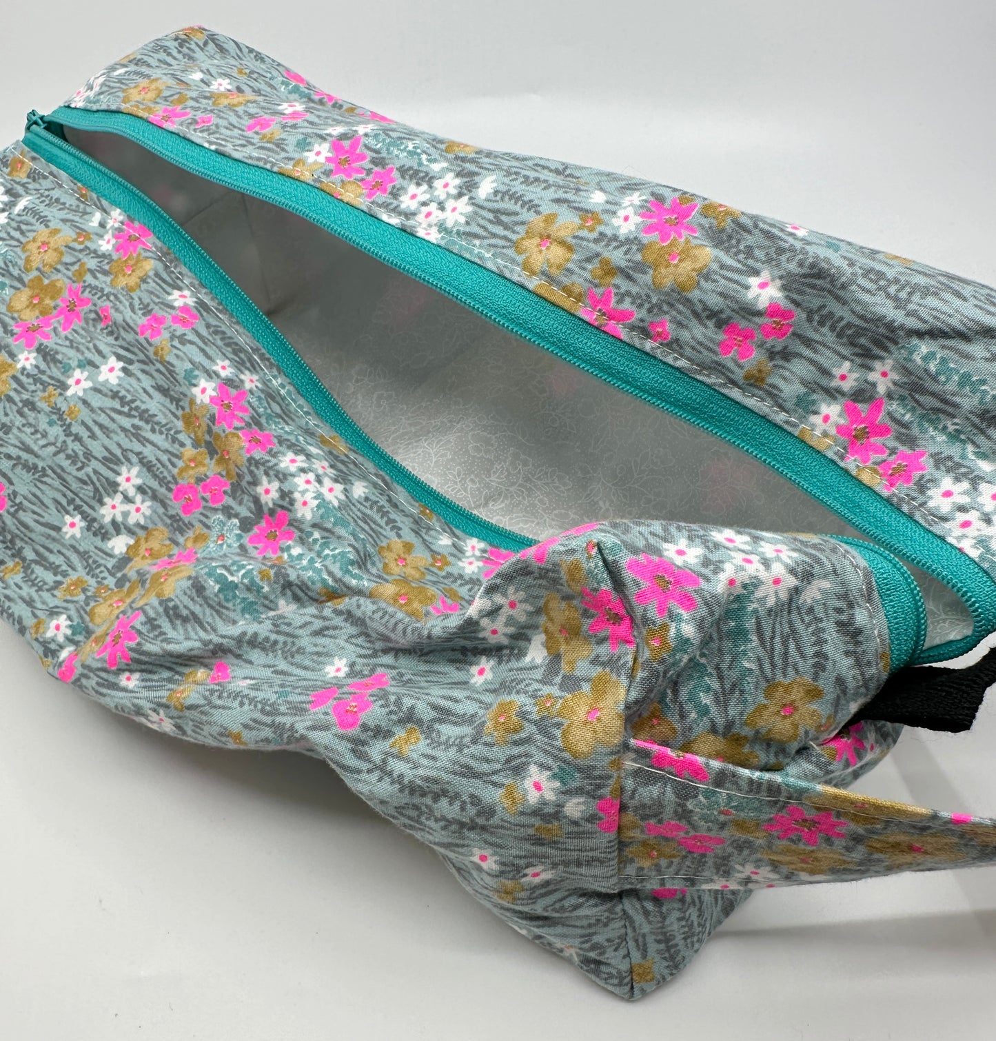 Large Box Bag | Florals | Japanese Flowers Assemble on These Hand-Selected Fabrics