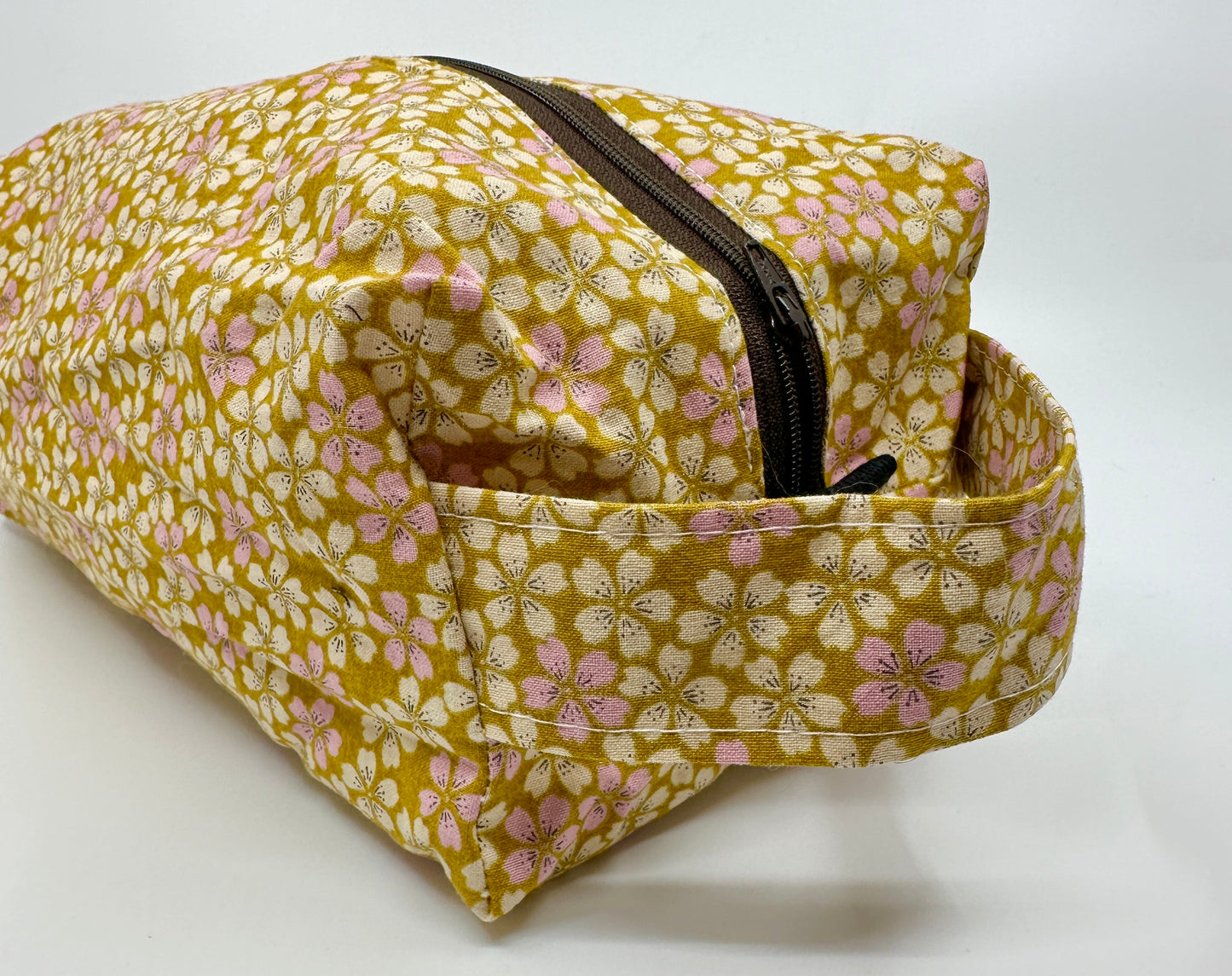 Large Box Bag | Florals | Japanese Flowers Assemble on These Hand-Selected Fabrics