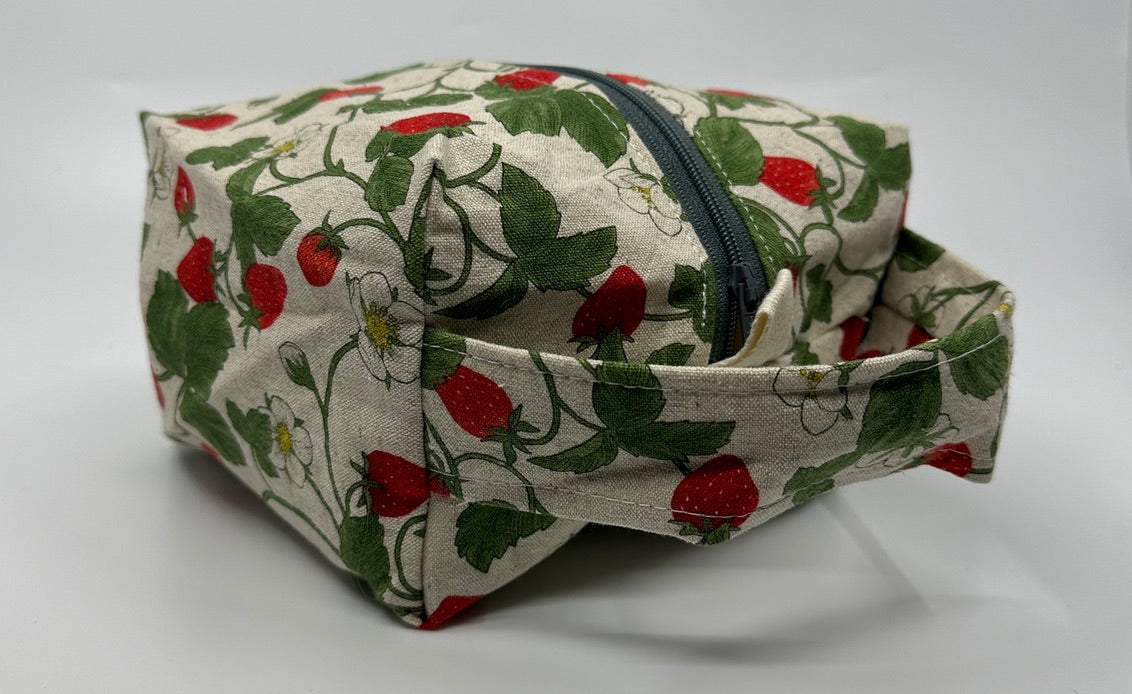 Small Box Bag | Food | Project or Makeup Bags Made from Hand-Selected Japanese Fabrics