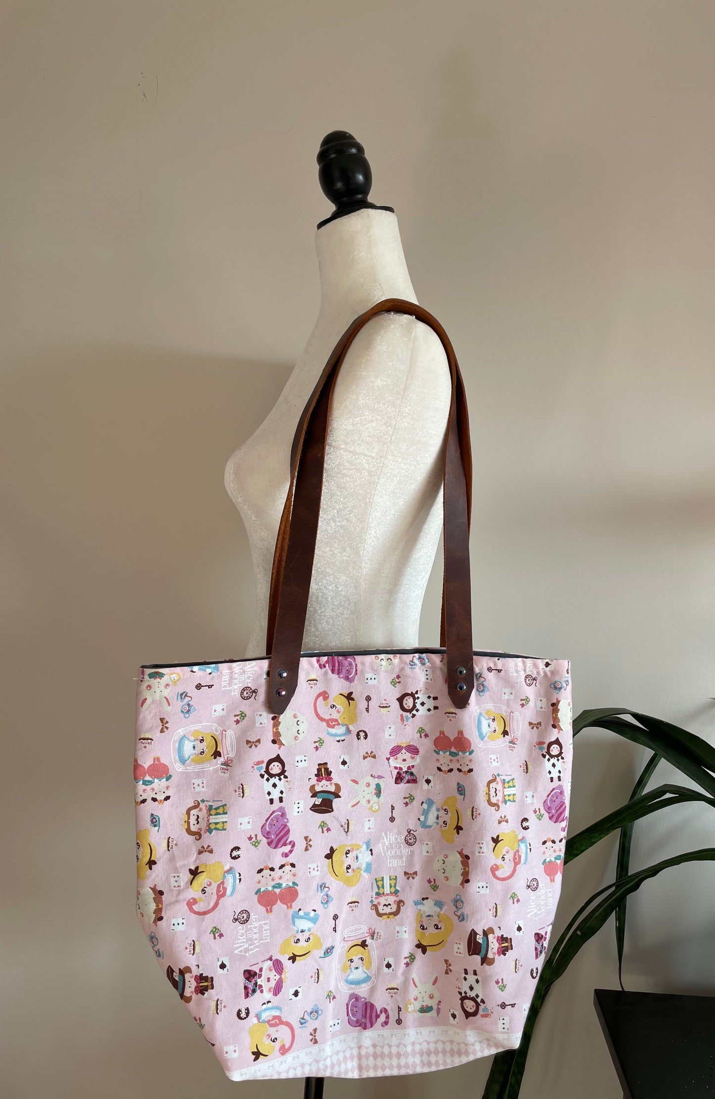 Luxe Tote Bag | Chibi Alice in Wonderland on Pink