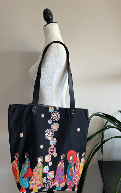 Luxe Tote Bag | Geisha on Black
